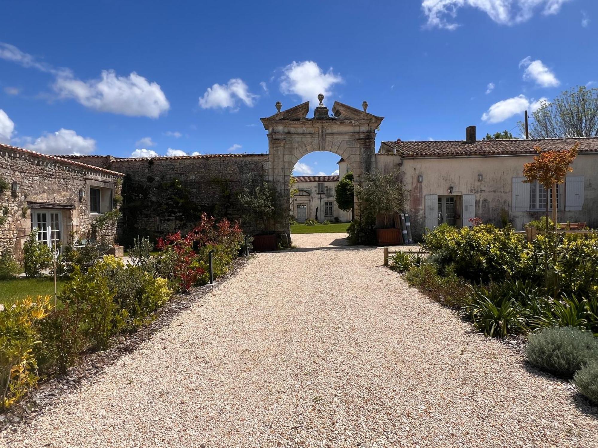 Chateau De Feusse Saint-Just-Luzac Экстерьер фото